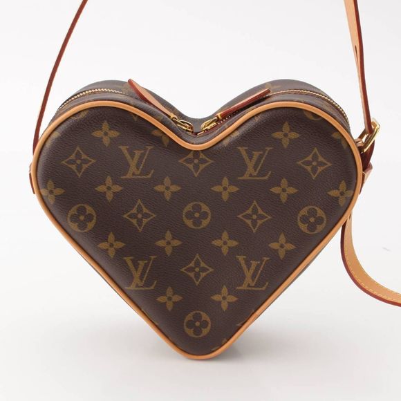 Louis Vuitton Monogram Gameon Sac Coeur Heart Shaped Shoulder Bag Pochette - Picture 4 of 9